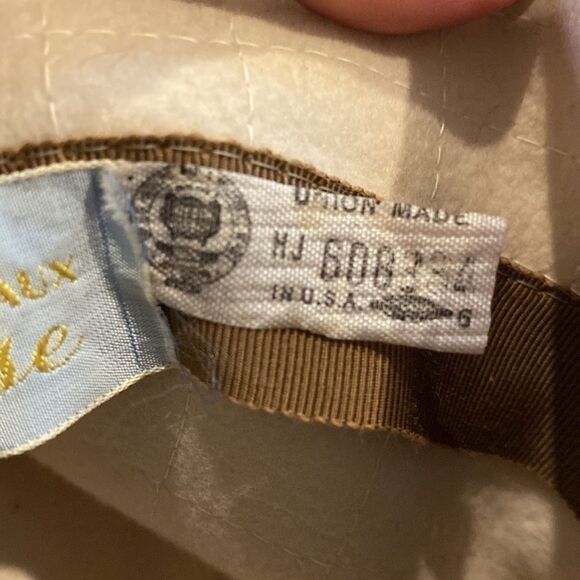 Vintage Chapeaux Louise Great Quality Bucket Union Made Hat 40’s 50’s﻿﻿﻿